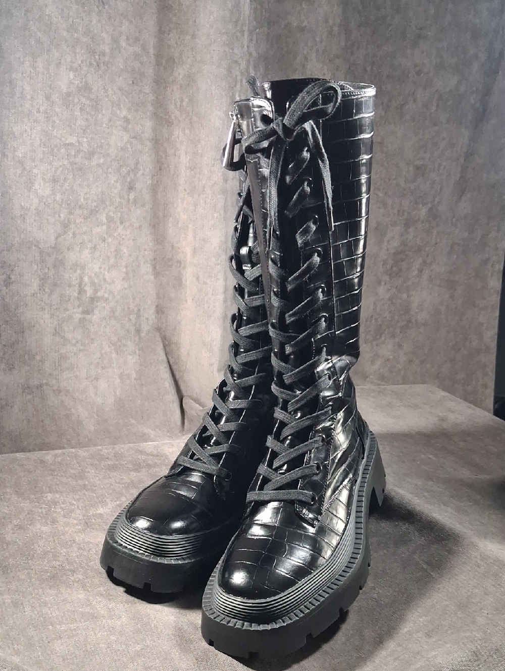 Zara Black Faux Leather Crocodile Embossed Side Zip High Combat Boots VG US 6